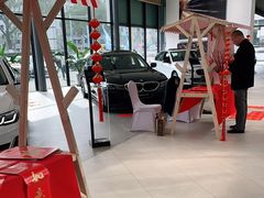 -宁波宝信宝马4S店(江北日湖店)