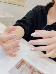 -七彩虹美甲美睫 半永久