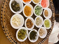 -包整·丝娃娃(一览甲秀楼风景店)