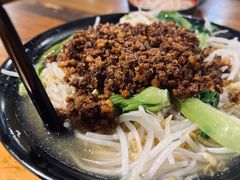-丽虹云南过桥米线(兴工街店)
