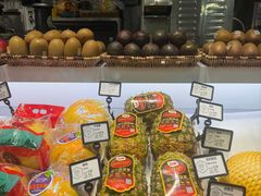 -每日新鲜水果吧(芮欧百货店)