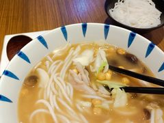 -阿香米线(大唐西市大润发店)