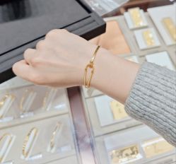 -周大福 CHOW TAI FOOK(新世界百货崇文店)