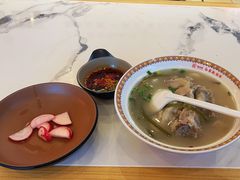 -钟方模白家肥肠粉(春熙店)
