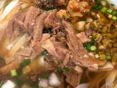 -裕新楼粉面馆·石磨手工粉(四方坪店)