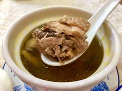 花旗参炖珍珠鸡-巫记鸡饭店