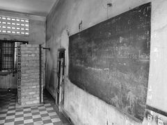 -吐斯廉屠杀博物馆