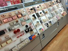 -三福时尚(三峡广场华夏银座店)