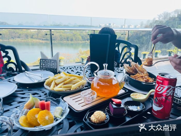 璟象酒店-爱丽坊景观餐厅图片