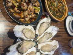 -蚝堡海鲜·威海菜·海肠捞饭·烧烤·亚洲吃蚝公司(幸福门店)