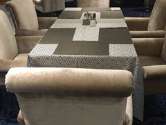 桌椅-绮梦西湖·云端餐厅(歌德店)
