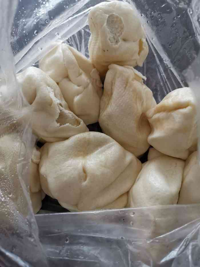 陈家包子铺(陈公总店)-"地方很小 买了都是带走的 每次去一定要排.