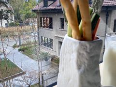 -穹六人间 people 6(岳阳路店)