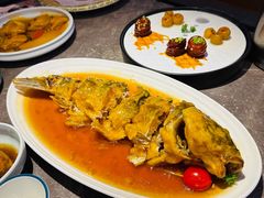 糖醋鲤鱼-闫府私房菜·百年鲁菜(恒隆店)