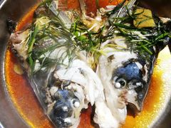 清蒸鱼头(一鱼两食)-洁雅小南方俏巴鱼馆(汴河街店)