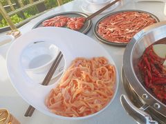 -茅草房·河畔园林火锅