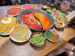 -萍姐火锅·公路夜市(武汉首店)