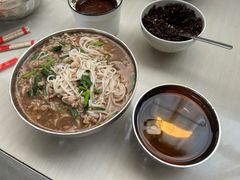 小碗瘦肉-正宗杨记普洱酸醋米线(总店)