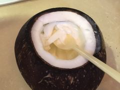-志龙皇冠吃货椰子铺