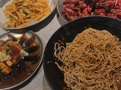 -巴厘龙虾·榜首油焖大虾(音乐学院·沿江酒馆店)