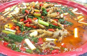 Double Pepper Soft Chicken Feet