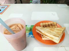 奶茶冰&nbsp;烤面包-锦华茶餐室