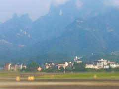 -张家界荷花国际机场