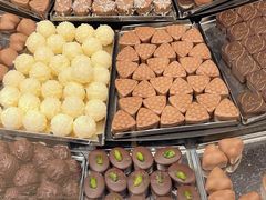 -Laderach 莱德拉(上海环贸iapm店)