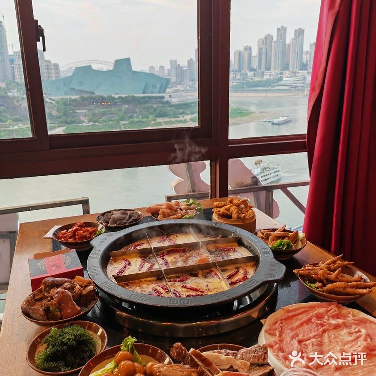 天呐！这家重庆江景火锅太符合年轻人的审美