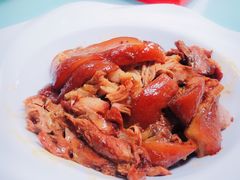 烙饼卷肘子-生活本该如此北京小馆(周庄嘉园店)