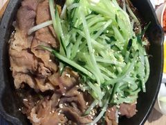 铁板牛肉炸酱面-炒码先生·韩餐炸鸡披萨(西塔店)