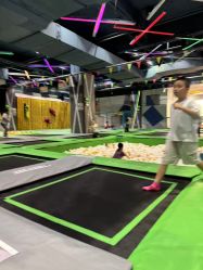 -反弹蹦床公园·亲子乐园·团建·派对(尚品奥莱店)