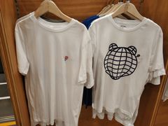 -LINE FRIENDS Garosu-gil Flagship Store