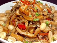 小鱼干辣炒豆干-鼎泰丰(渔阳店)