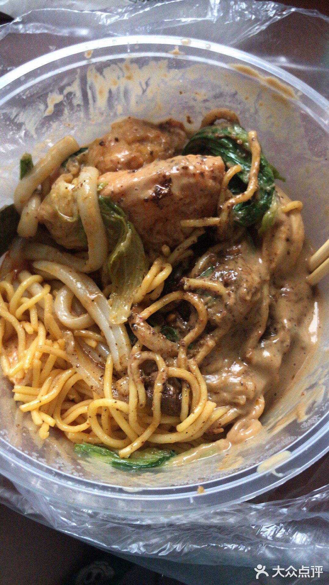 玉米面条。油麦菜。素丸子