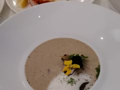 -广州塔卢特斯法国旋转餐厅