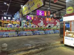 -三亚火车头万人海鲜广场