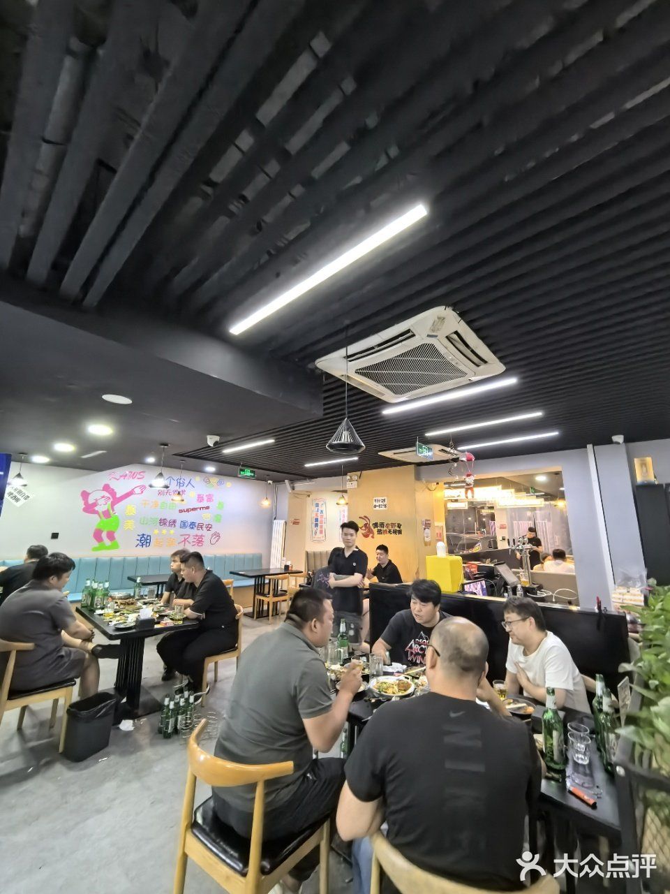 三五好友，烧烤一开，快乐加倍❗❗