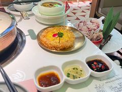 -洪氏嗨捞·广东猪肚鸡·椰子鸡火锅(西咸万象城店)