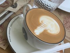 咖啡拿铁-Mark&Mars Restaurant