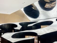 -涨巢·潮玩水疗局