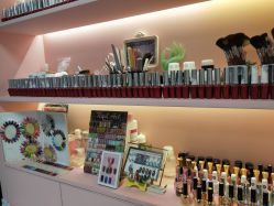 -斐尔国际皮肤管理中心