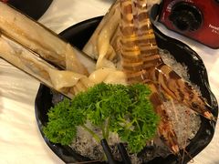 -鲜入围煮花胶鸡海鲜火锅