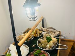 -一朵菌·野生菌探索家火锅(南亚店)