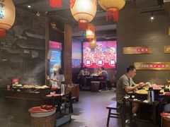 -松哥油焖大虾.小龙虾.黑鸭煲(海岸城店)