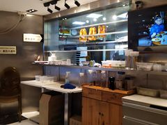 -新大咀港式茶餐厅(宝山万达店)