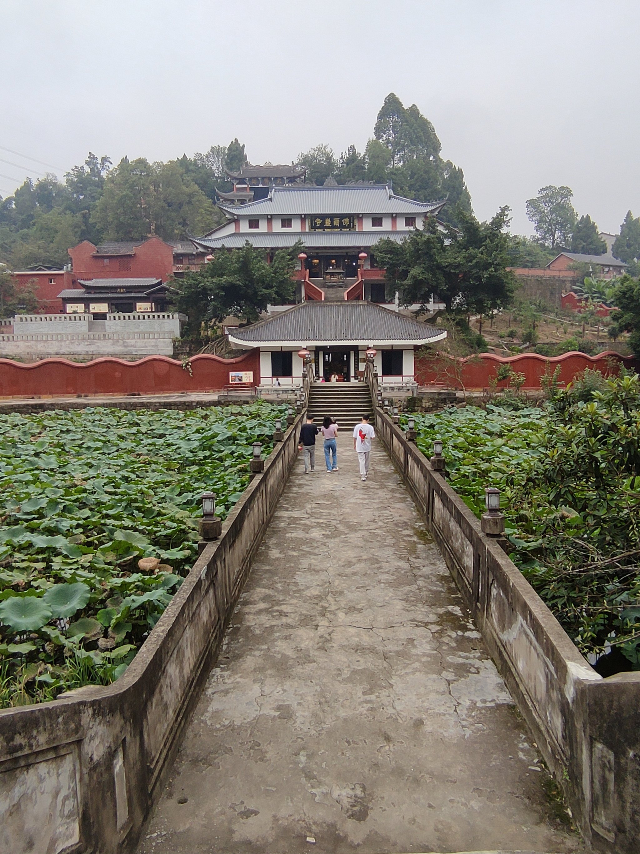 四川内江大佛寺图片