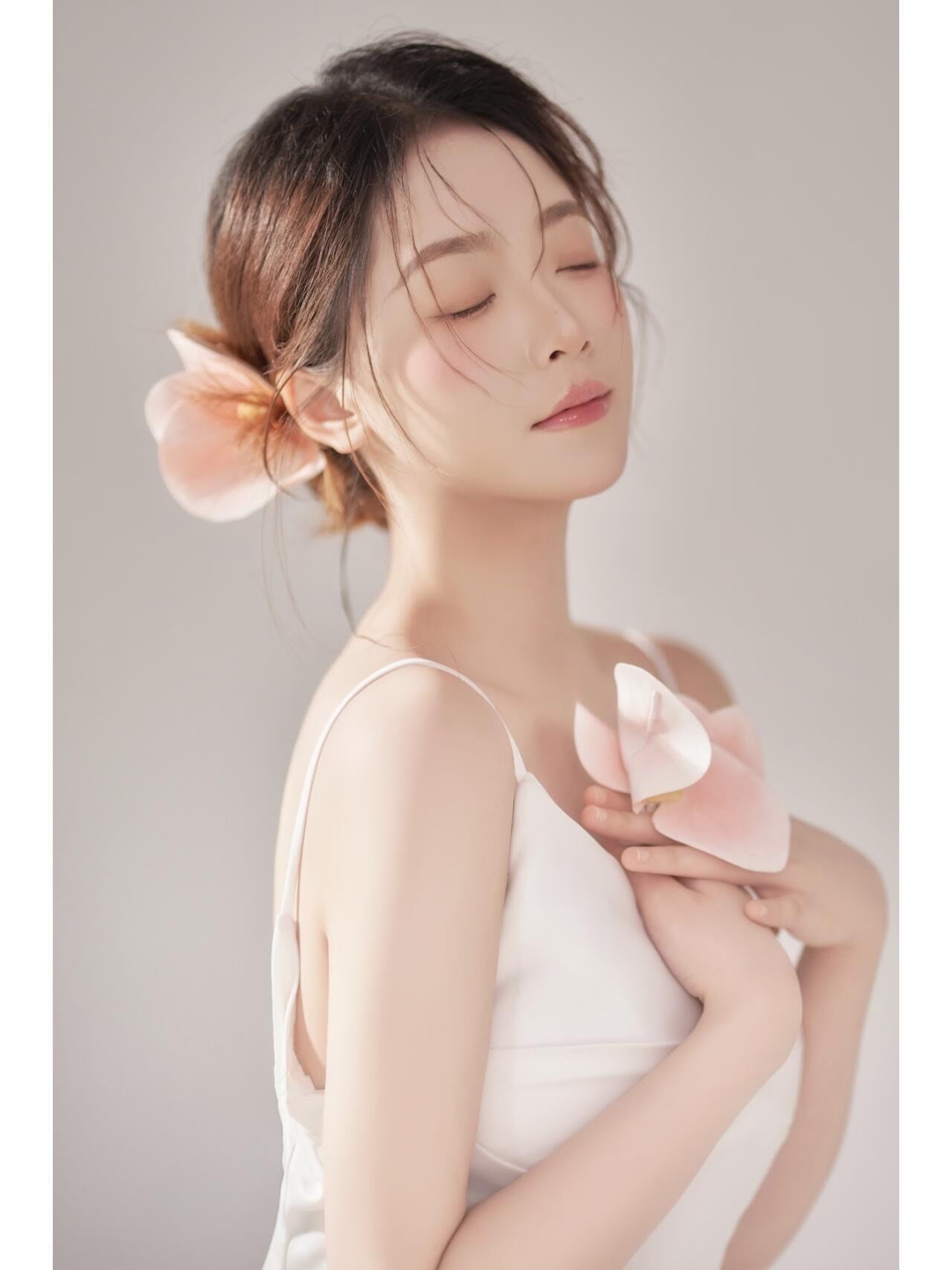 清新又甜美的妆容