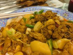 新疆大盘鸡-巴扎美食·新疆菜·西域歌舞表演餐厅(新疆大厦店)