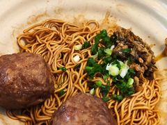 狮子头干挑面-佬钱湾仔(衣裳街店)